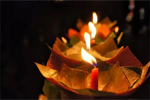 LA CINE te gandesti AZI?